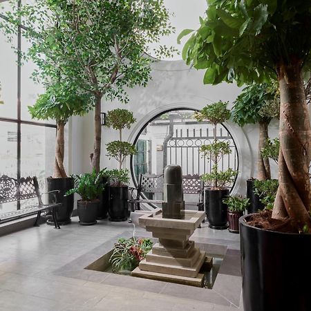 Caravan Hotel By Ehm Phnom Penh Exterior photo
